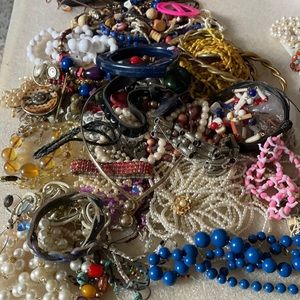 Vintage jewelry lot